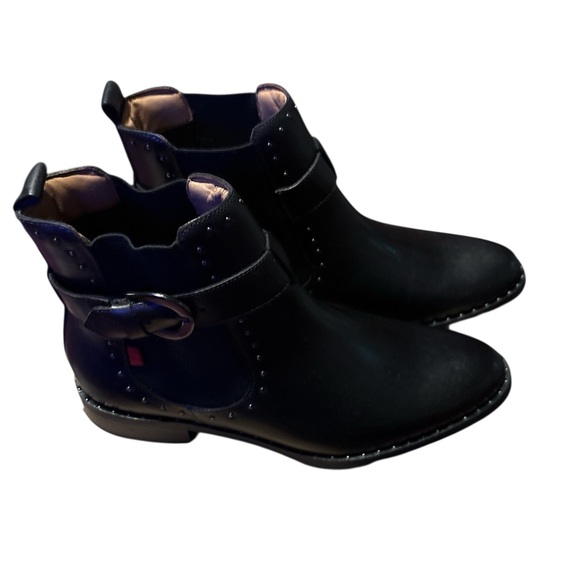 Sleek Black Ankle Boots - Picture 3 of 5